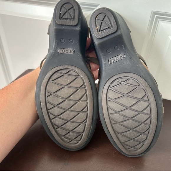 Crocs Huarache Brown Gold Strappy Wedge Sandal Shoes Womens Size 10 - Picture 7 of 8